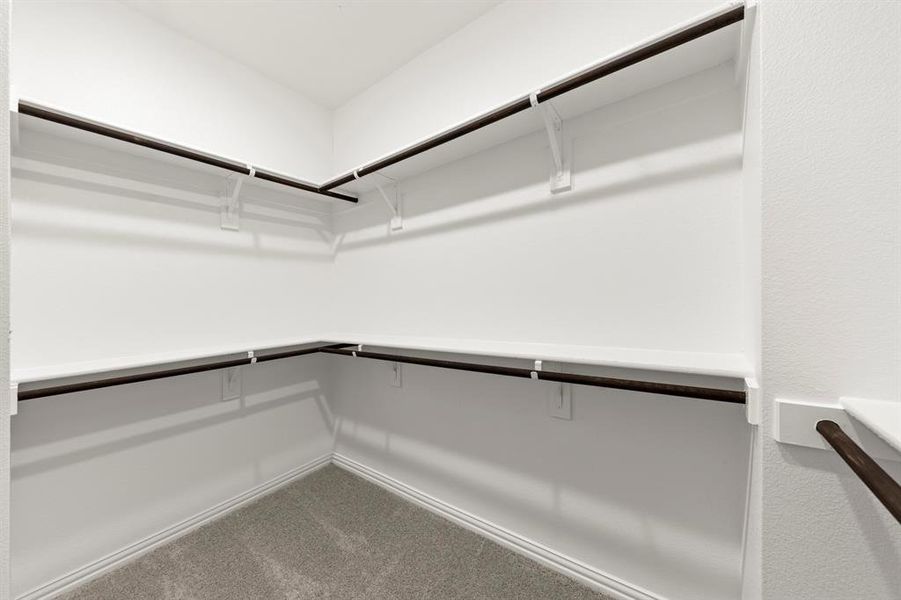 25. 713 Kerrville - Closet 25. 713 Kerrville - Closet