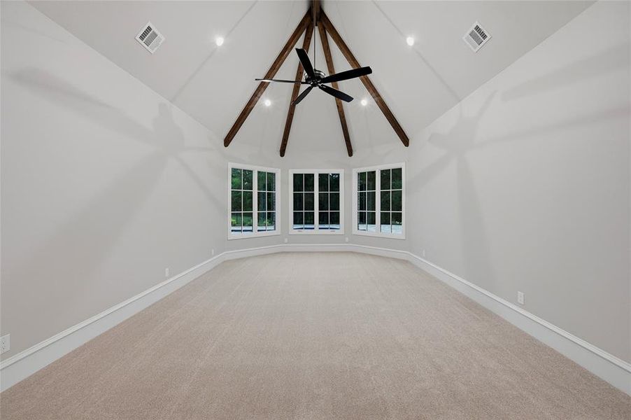 Spacious, unfurnished interior of a new home in , Sherman (Image 16).