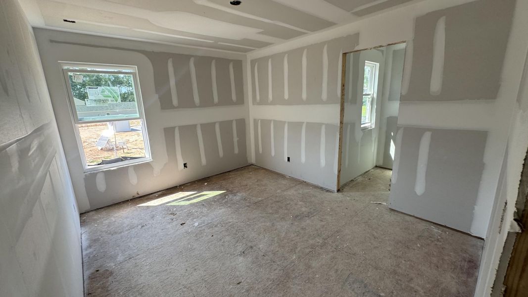 Spacious, unfurnished interior of a new home in Watson Hill, Summerville (Image 44).