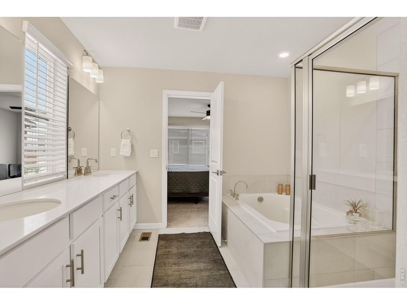 Furnished interior view inside a new home in Mountain Brook, Longmont (Image 33).