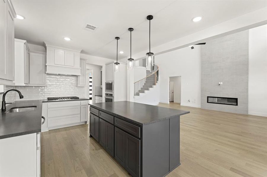 11. 5609 Aiken - Kitchen (3) 11. 5609 Aiken - Kitchen (3)