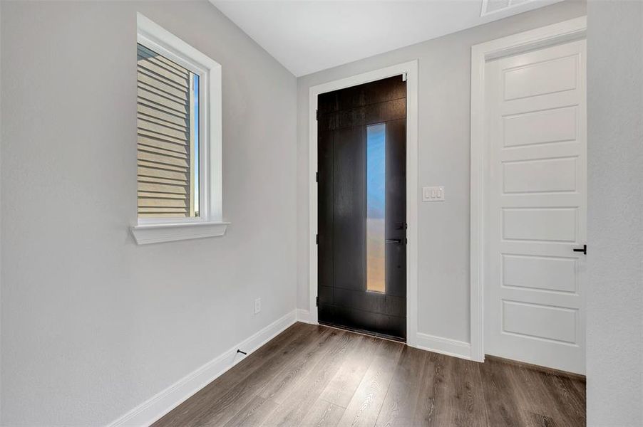 Spacious, unfurnished interior of a new home in Painted Tree Woodland West – Cottages, McKinney (Image 24).