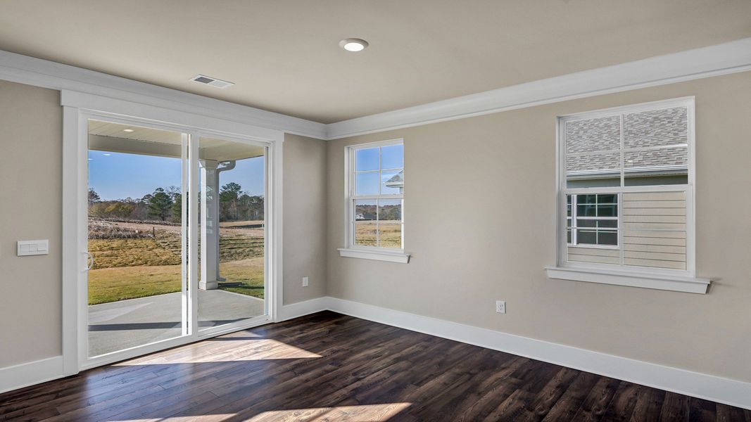 Spacious, unfurnished interior of a new home in Shell Pointe, Gilbert (Image 22).