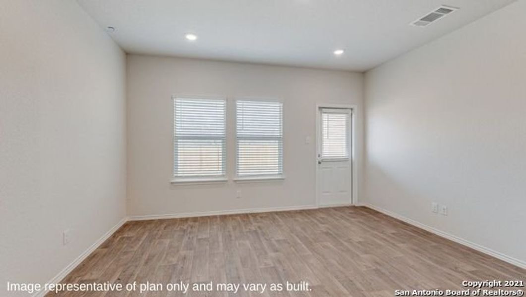 Spacious, unfurnished interior of a new home in Applewood, San Antonio (Image 15).