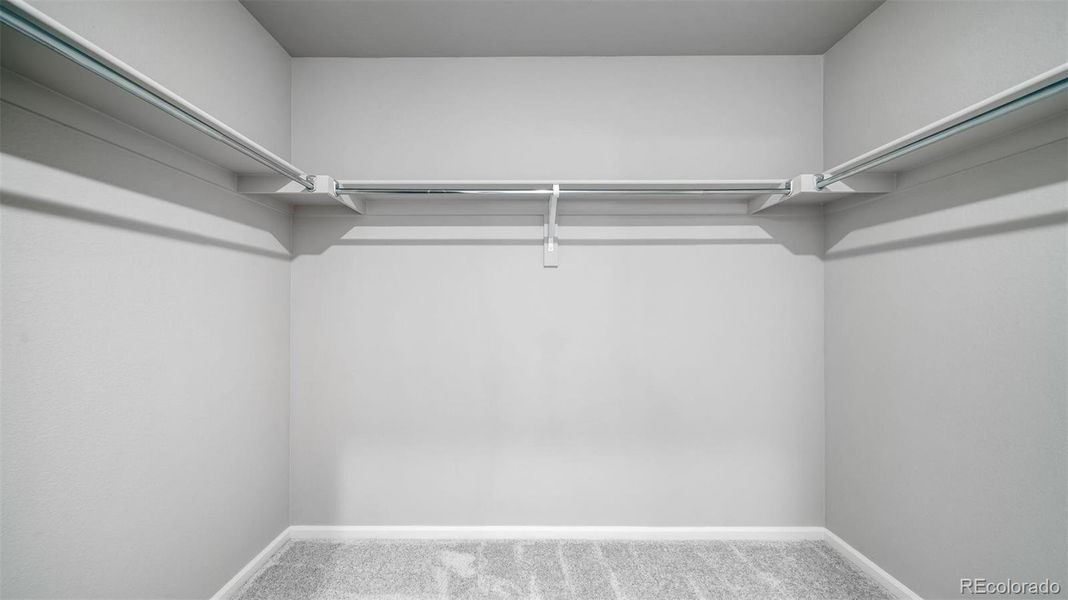 Spacious, unfurnished interior of a new home in , Aurora (Image 15).