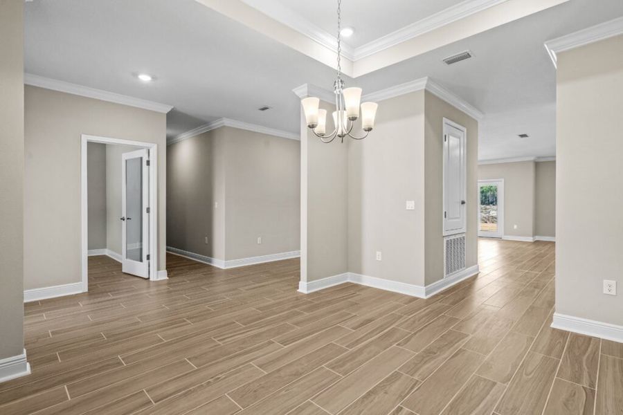 Spacious, unfurnished interior of a new home in Lake Merial, Panama City (Image 23). Spacious, unfurnished interior of a new home in Lake Merial, Panama City (Image 23).
