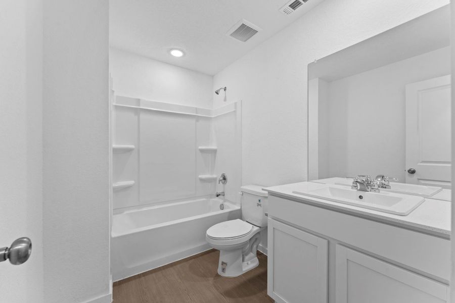 Furnished interior view inside a new home in Friendship Oaks, Fredericksburg (Image 8).