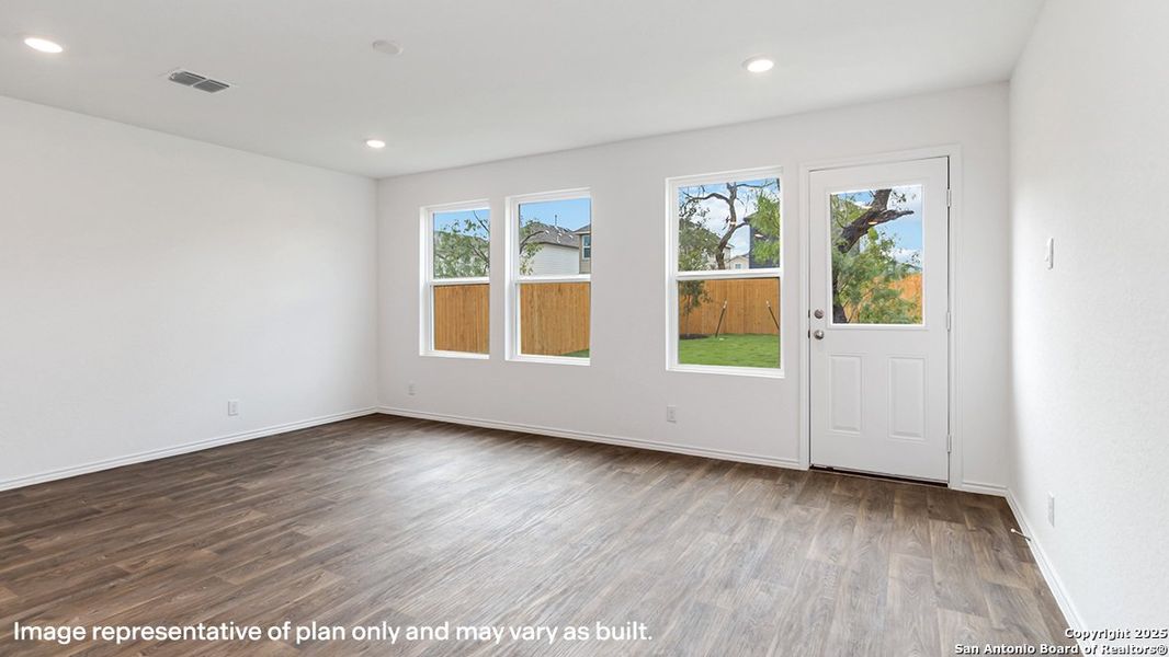 Spacious, unfurnished interior of a new home in Blue Ridge Ranch, San Antonio (Image 16). Spacious, unfurnished interior of a new home in Blue Ridge Ranch, San Antonio (Image 16).