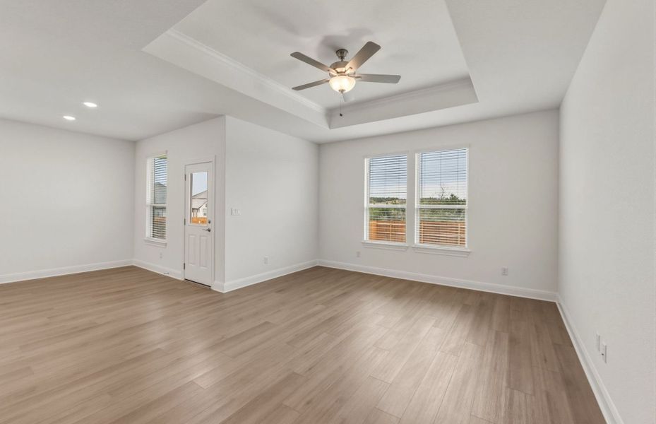 Spacious, unfurnished interior of a new home in Saddleback at Santa Rita Ranch, Liberty Hill (Image 41).