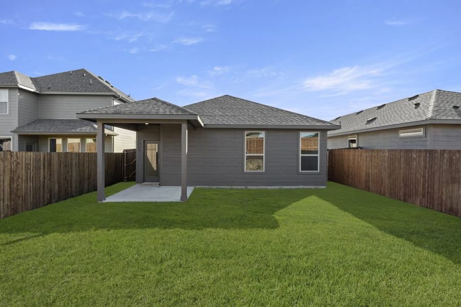 Representative exterior details of a home built from the Birch by Impression Homes in Churchill, Anna (Image 4).