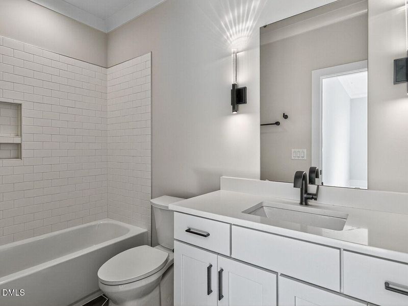 029-1280x960-bathroom