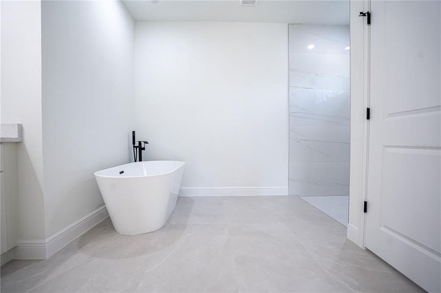 Furnished interior view inside a new home in , Ocala (Image 11).