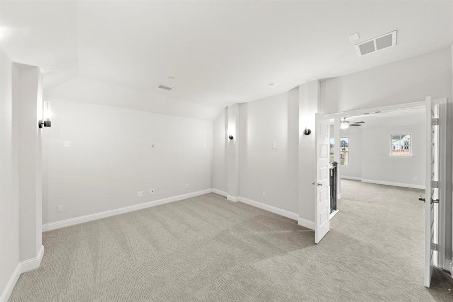 Spacious, unfurnished interior of a new home in Providence Cove, McKinney (Image 36).