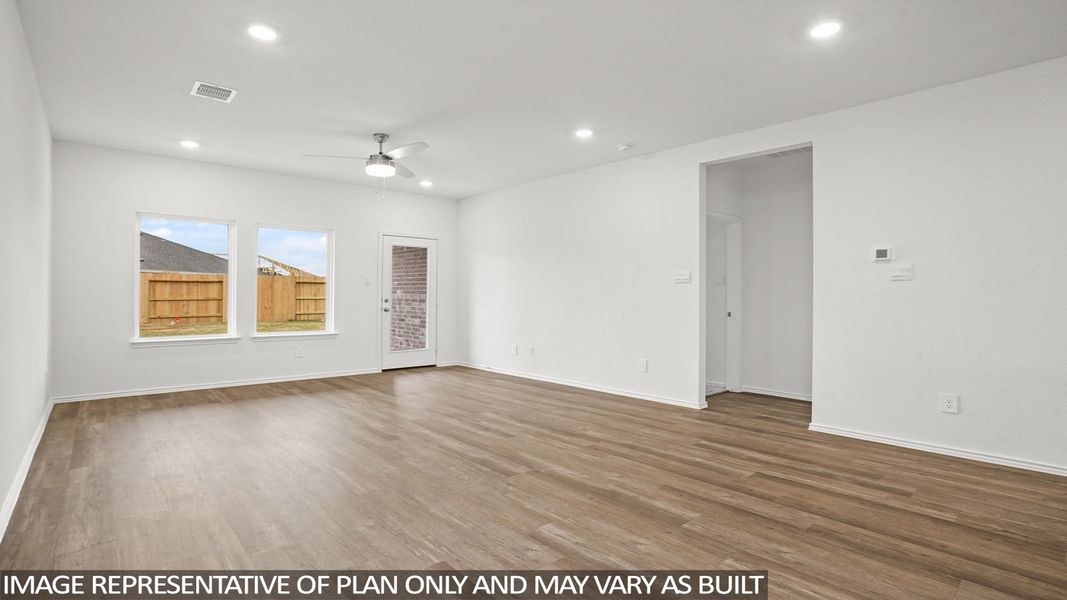 Spacious, unfurnished interior of a new home in Sunterra, Katy (Image 20). Spacious, unfurnished interior of a new home in Sunterra, Katy (Image 20).