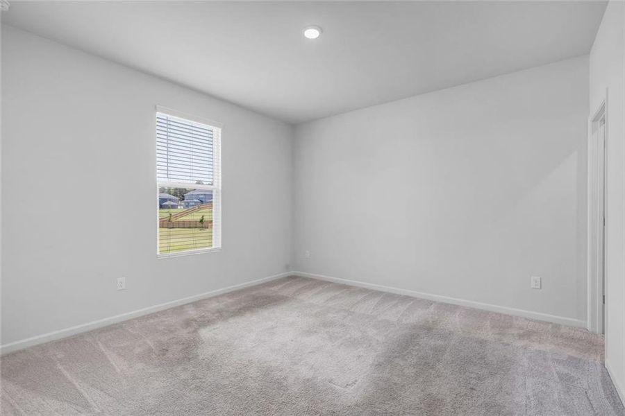 Spacious, unfurnished interior of a new home in Oakhurst Manor, McDonough (Image 21).
