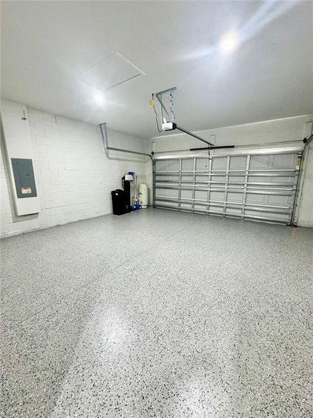 Spacious, unfurnished interior of a new home in , Palm Bay (Image 48).