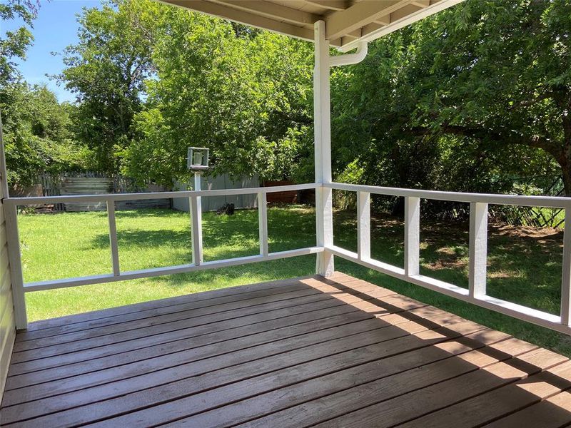 backyard with fencing backyard with fencing