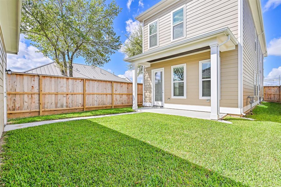 Exterior details and patio area of a home in Pearland Old Townsite, Pearland (Image 26). Exterior details and patio area of a home in Pearland Old Townsite, Pearland (Image 26).