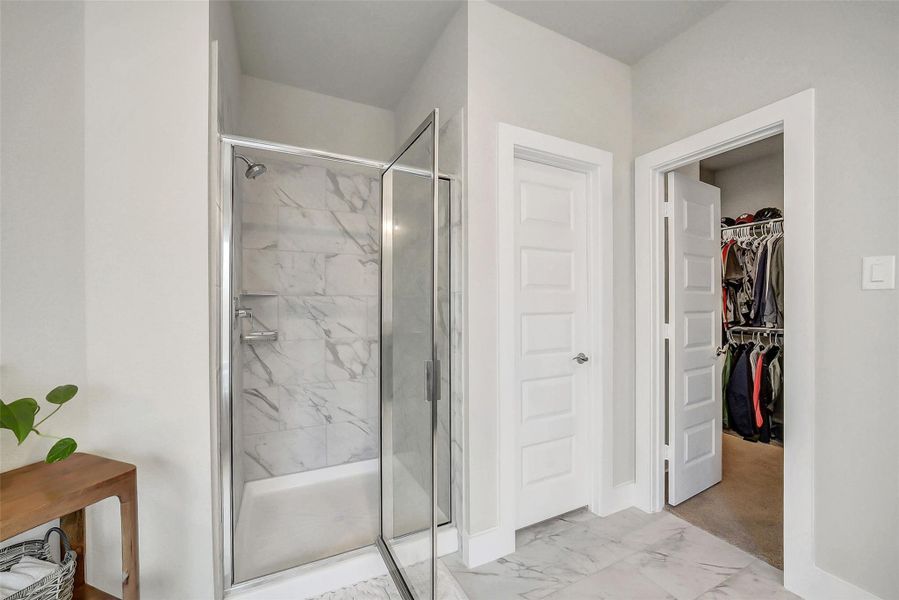 Furnished interior view inside a new home in Beacon Hill, Waller (Image 38).