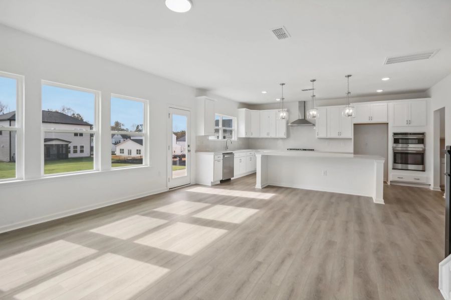 Representative images and renderings are for illustrative purposes. Actual structural options and design finishes of home may vary. Representative images and renderings are for illustrative purposes. Actual structural options and design finishes of home may vary.
