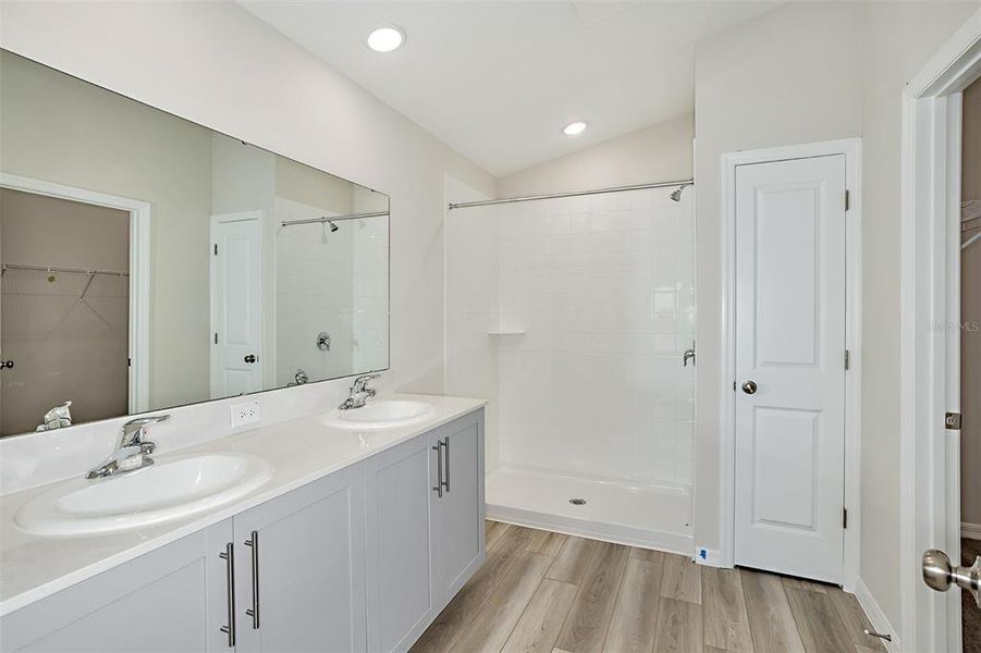 Furnished interior view inside a new home in Crosswinds, Haines City (Image 6).
