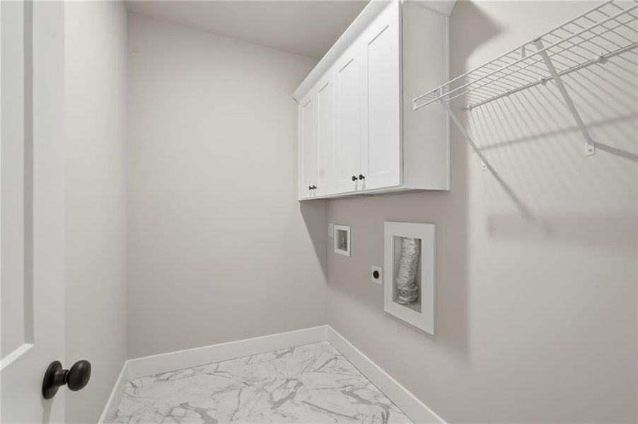 Spacious, unfurnished interior of a new home in , Gainesville (Image 25).