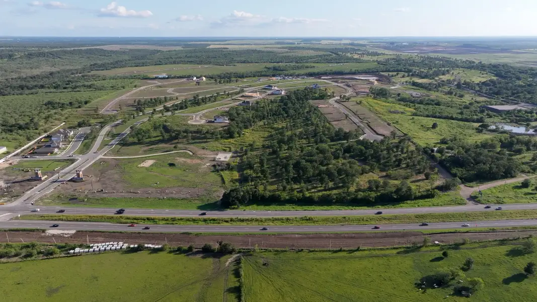 Site preparation for new homesites in Silverleaf, Cedar Creek (Image 24).