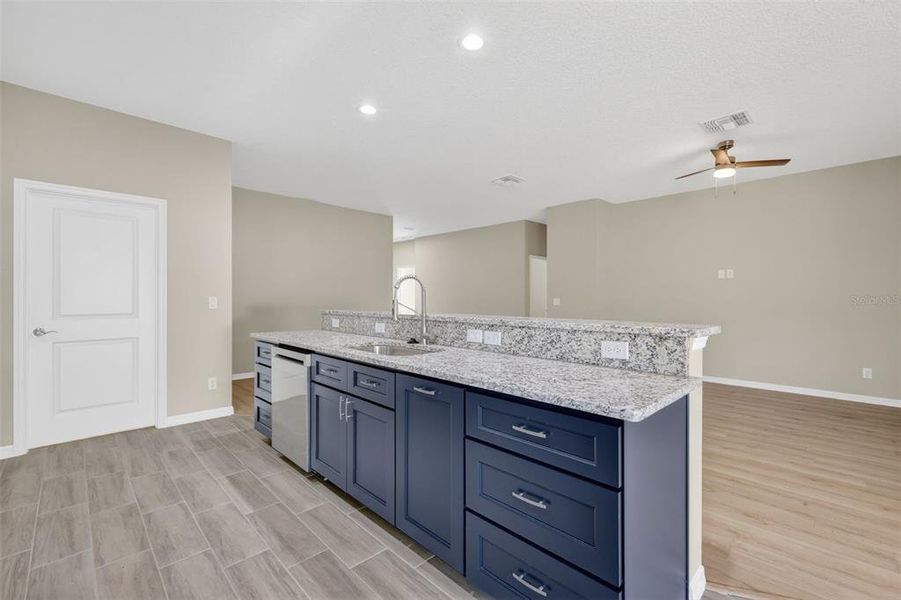 Furnished interior view inside a new home in , Umatilla (Image 7).