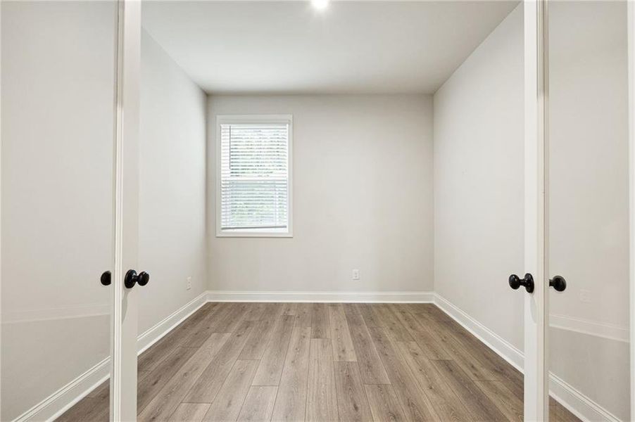 Spacious, unfurnished interior of a new home in Hillside Manor, Powder Springs (Image 39). Spacious, unfurnished interior of a new home in Hillside Manor, Powder Springs (Image 39).