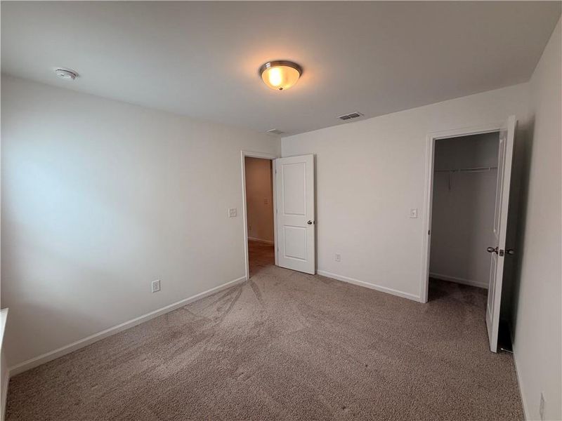 Spacious, unfurnished interior of a new home in Creekside, Dawsonville (Image 44).