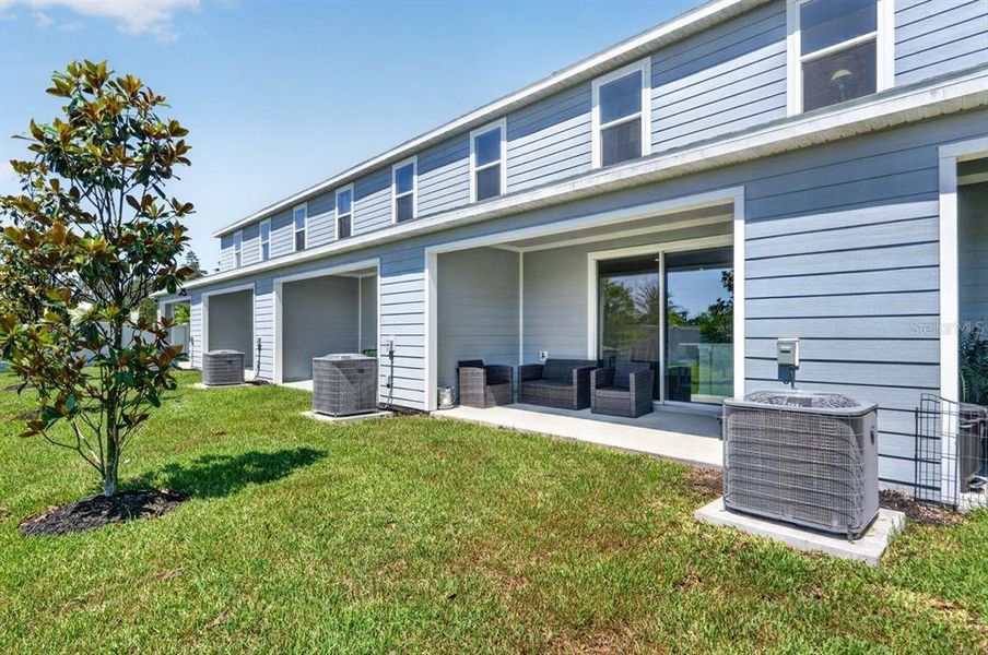 Exterior details and patio area of a home in , Palm Coast (Image 4).