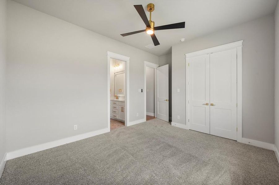 Spacious, unfurnished interior of a new home in , Waxahachie (Image 21). Spacious, unfurnished interior of a new home in , Waxahachie (Image 21).