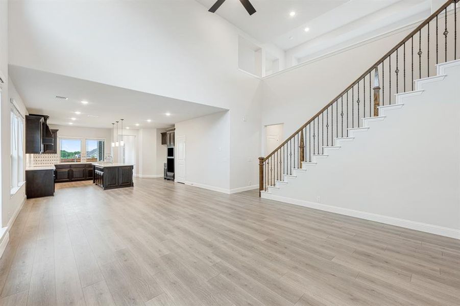 Spacious, unfurnished interior of a new home in Star Ranch, Godley (Image 16).