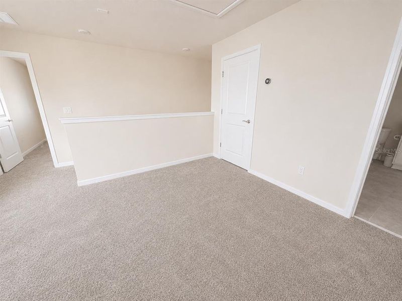Spacious, unfurnished interior of a new home in Winding Meadows, Apopka (Image 11).