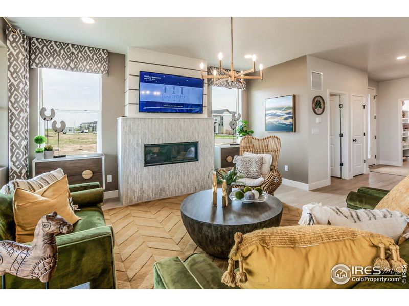 EXAMPLE PHOTO: LIVING ROOM EXAMPLE PHOTO: LIVING ROOM