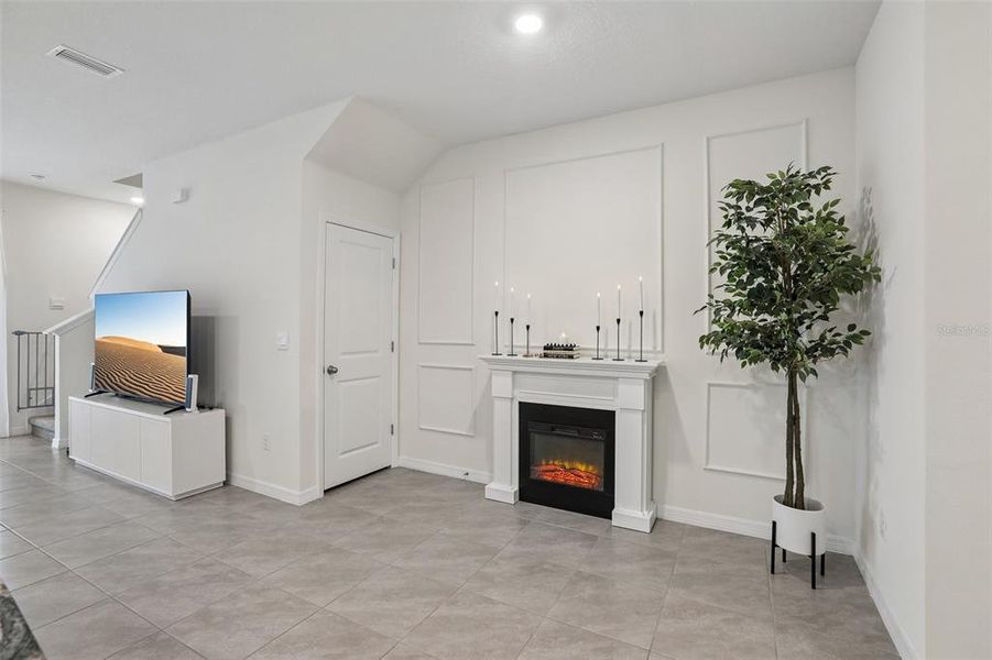 Furnished interior view inside a new home in Easthaven, Tampa (Image 6). Furnished interior view inside a new home in Easthaven, Tampa (Image 6).