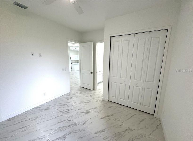 Spacious, unfurnished interior of a new home in , Cape Coral (Image 36).