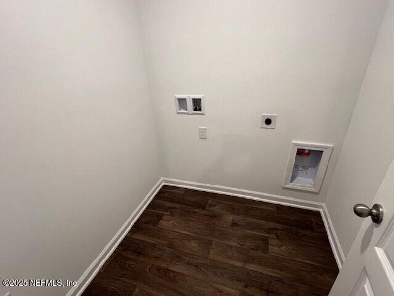 Spacious, unfurnished interior of a new home in Sawmill Branch Express, Palm Coast (Image 24). Spacious, unfurnished interior of a new home in Sawmill Branch Express, Palm Coast (Image 24).