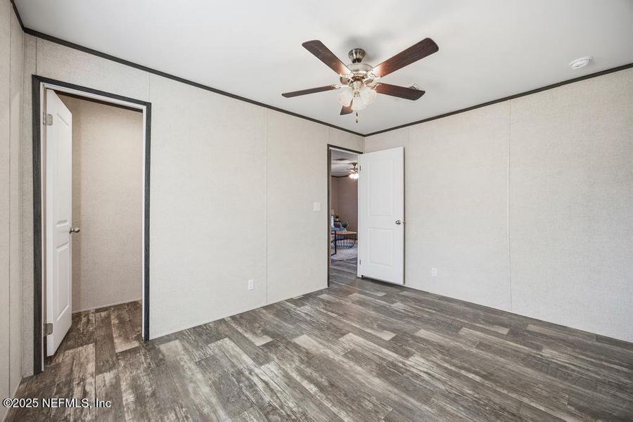 Spacious, unfurnished interior of a new home in , Interlachen (Image 18).