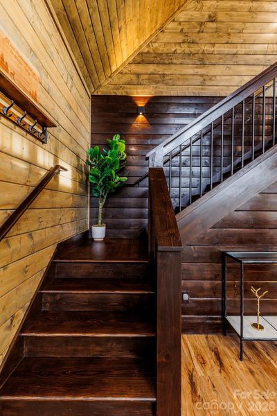 Image 28 of a home in .