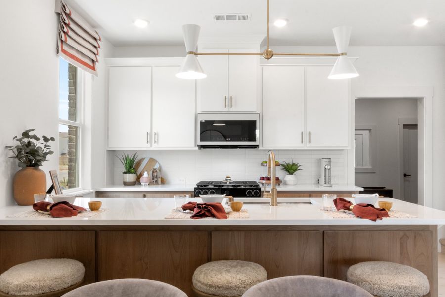 Furnished interior view inside a new home in Willow Grove Townhomes, Melissa (Image 10). Furnished interior view inside a new home in Willow Grove Townhomes, Melissa (Image 10).
