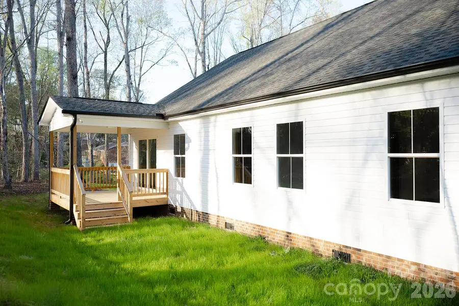 Exterior details and patio area of a home in , Catawba (Image 3).