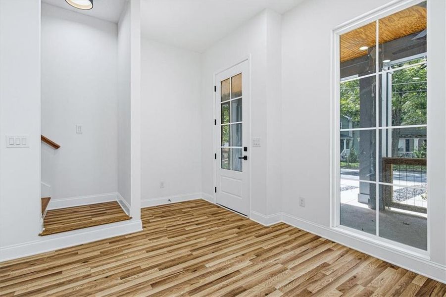 Spacious, unfurnished interior of a new home in , Atlanta (Image 18).