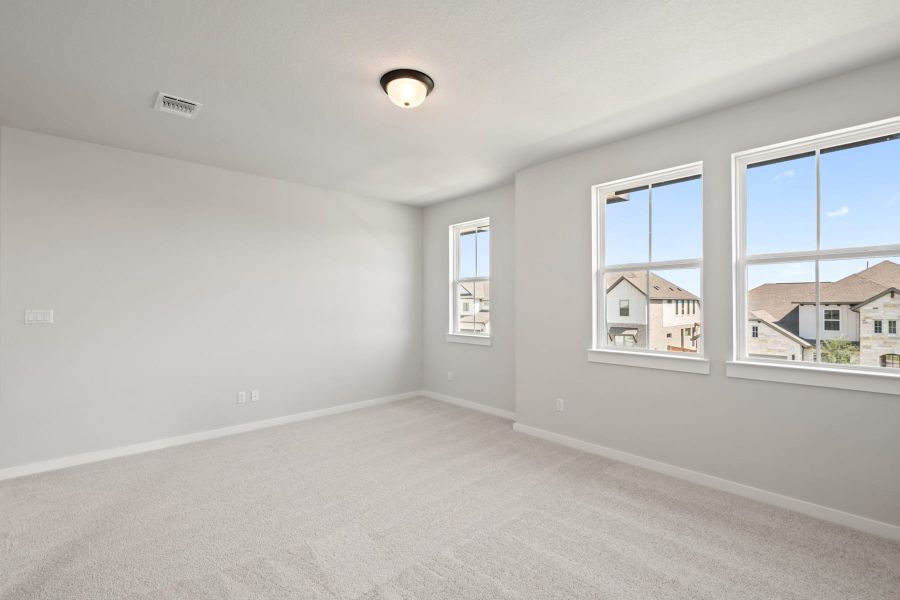 Spacious, unfurnished interior of a new home in Lariat, Liberty Hill (Image 45).