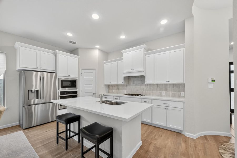 Furnished interior view inside a new home in Sienna 40', Missouri City (Image 31). Furnished interior view inside a new home in Sienna 40', Missouri City (Image 31).