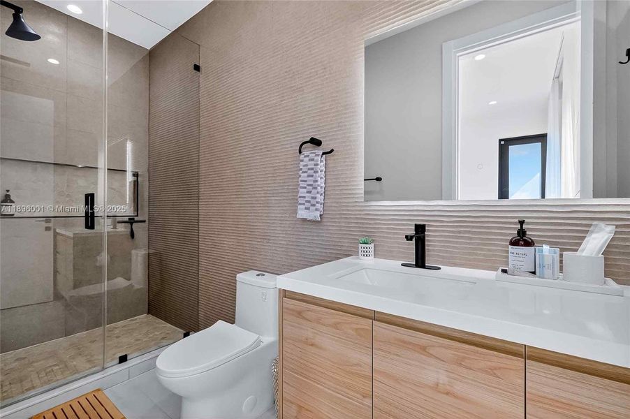 Furnished interior view inside a new home in , Fort Lauderdale (Image 12).