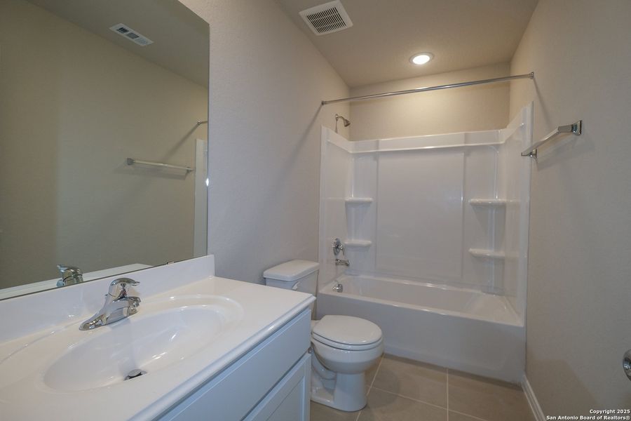 Furnished interior view inside a new home in Winding Brook, San Antonio (Image 7).