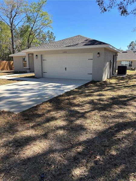 Exterior details and patio area of a home in , Citrus Springs (Image 23).