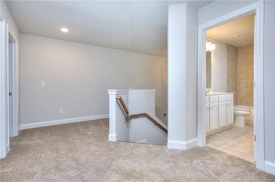 Image 43 of a home in .