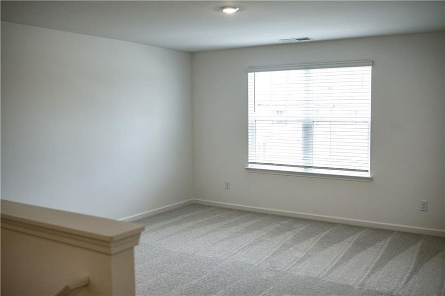 Spacious, unfurnished interior of a new home in , Jefferson (Image 15).
